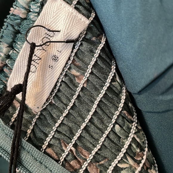 Green Floral Slip Midi Dress - Picture 7 of 8